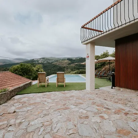 Dom wakacyjny Casa De Greire *